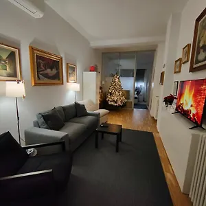 Short Rent Porta Romana Apartment